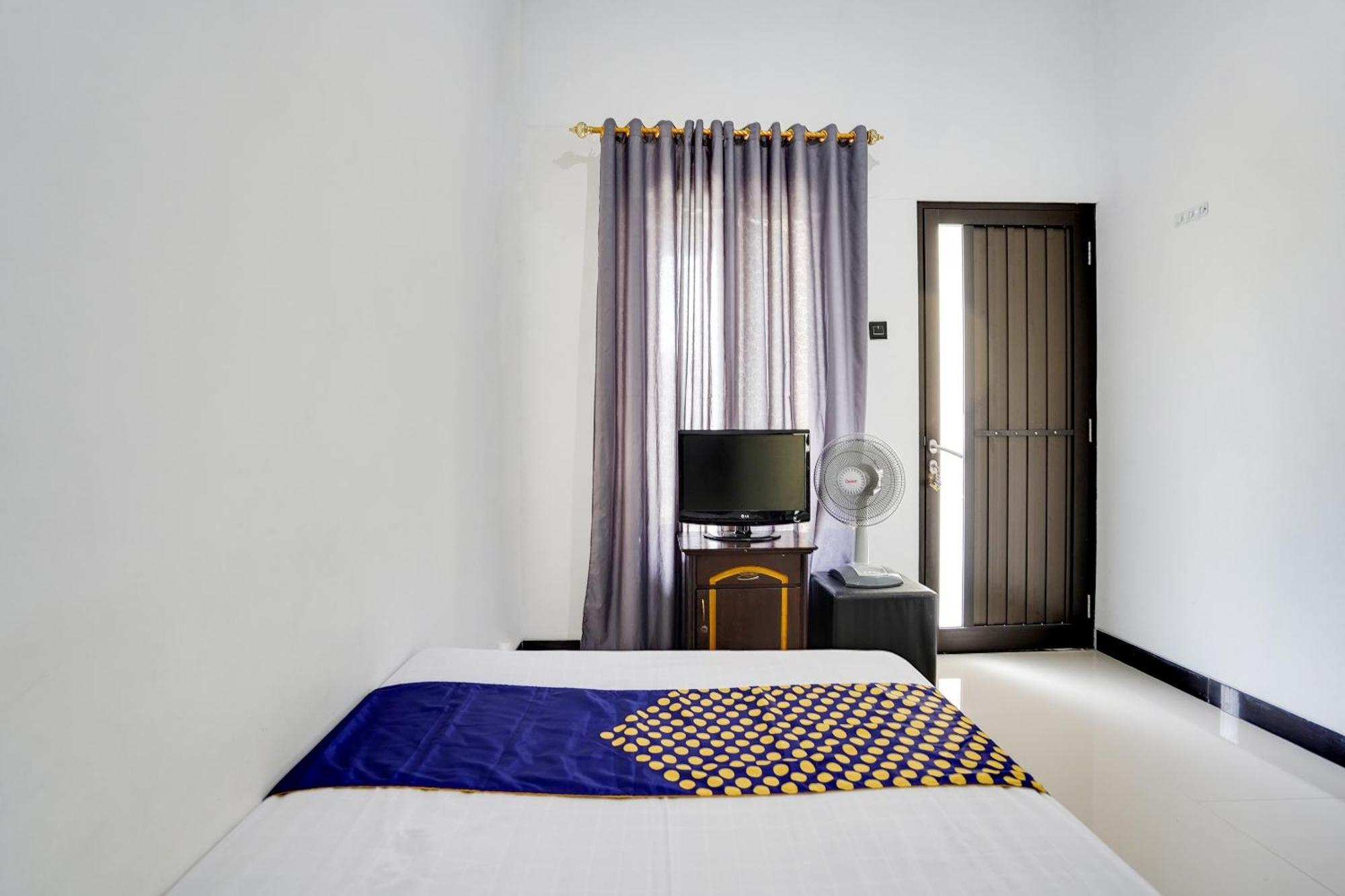 Spot On 91745 Rumah Kost Gresik Syariah Exterior foto